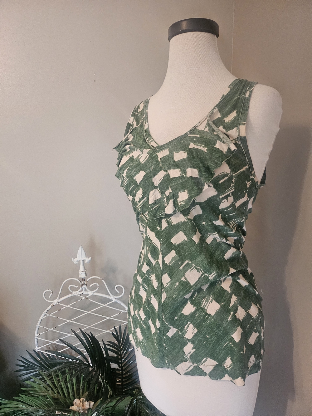 Banana Republic Green and Cream Sleeveless V-Neck Mini Dress